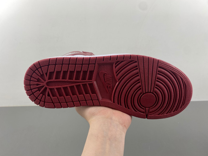 Air Jordan 1 High OG “Team Red” DZ5485-160