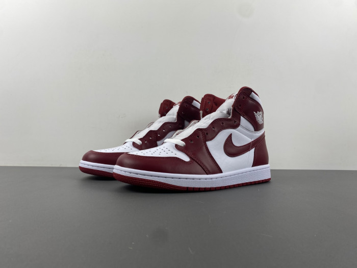 Air Jordan 1 High OG “Team Red” DZ5485-160