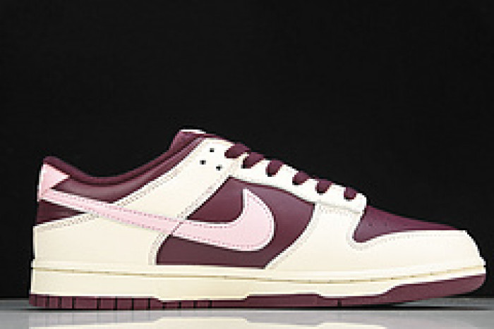 Nike Dunk Low Valentine