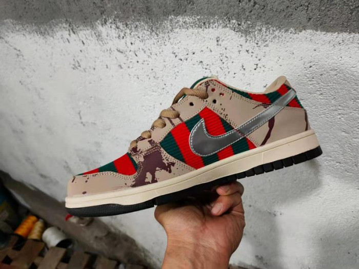 NIKE SB Dunk Low “Freddy Krueger” 313170-202