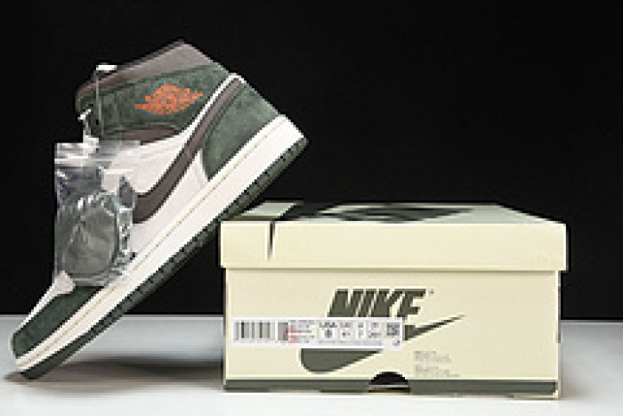 Air Jordan 1 Mid Green Moss Grey 554766-002