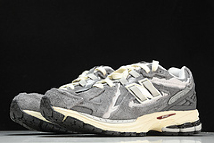 New Balance 1906