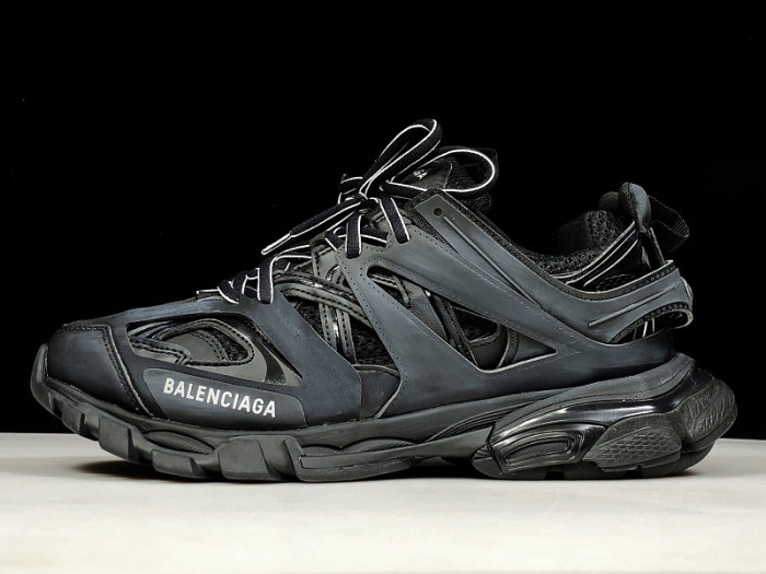 BLEN Track Black W06G0 2001 BLACK