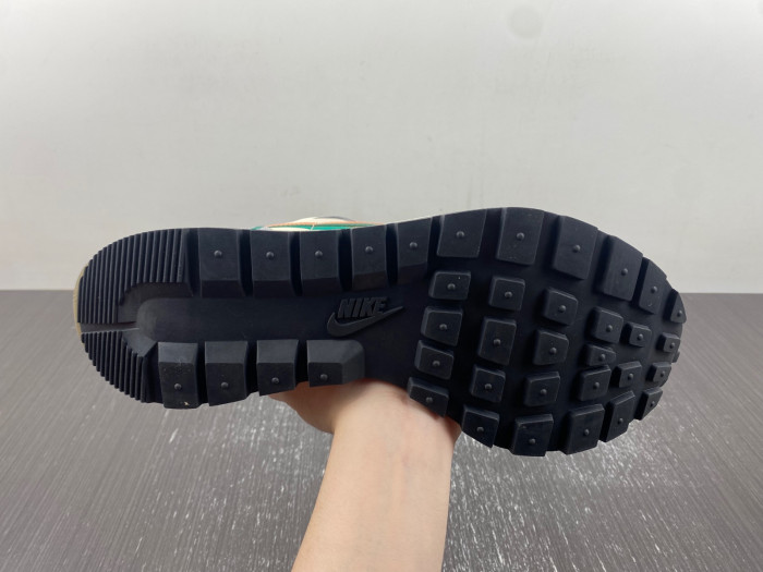 Sacai x VaporWaffle “Tour Yellow ” DD1875-107