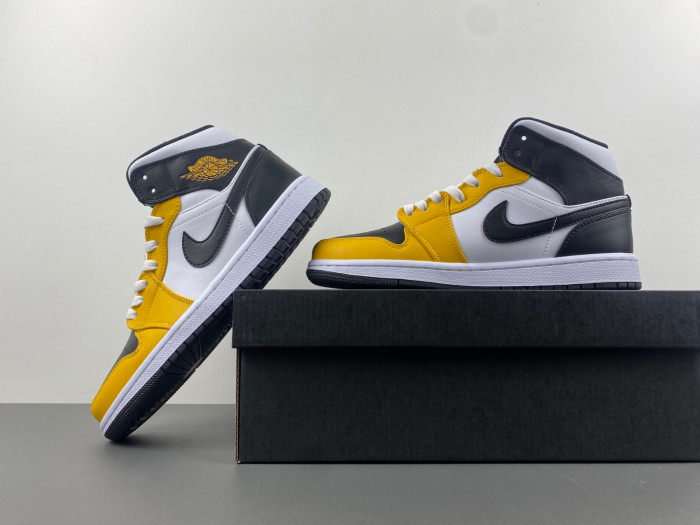 Air Jordan 1 Mid DQ8426-701
