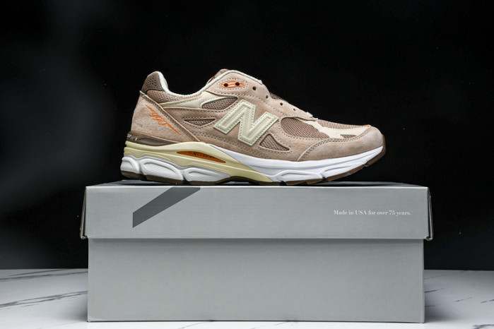 New Balance M990SZ3