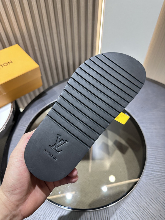 L&V SLIPPERS