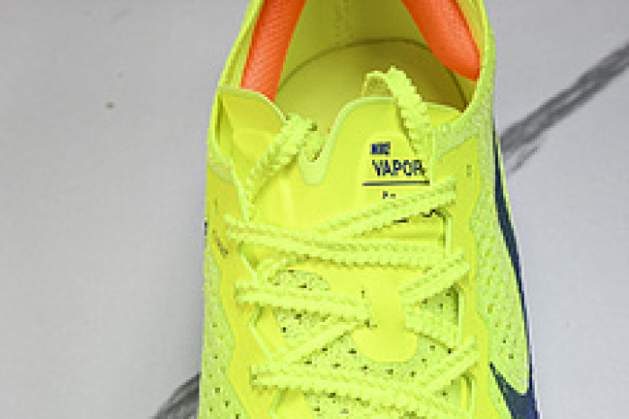 Nk ZoomX Vaporfly NEXT% 3 DV4129-700