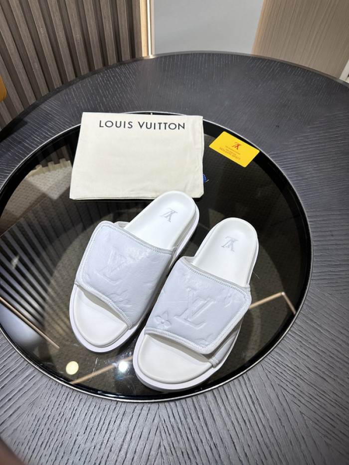 L&V SLIPPERS