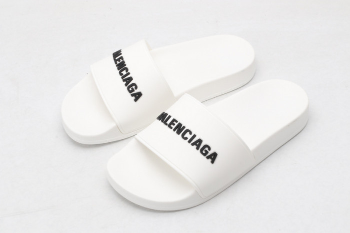 BLEN DESIGNER SLIPPERS