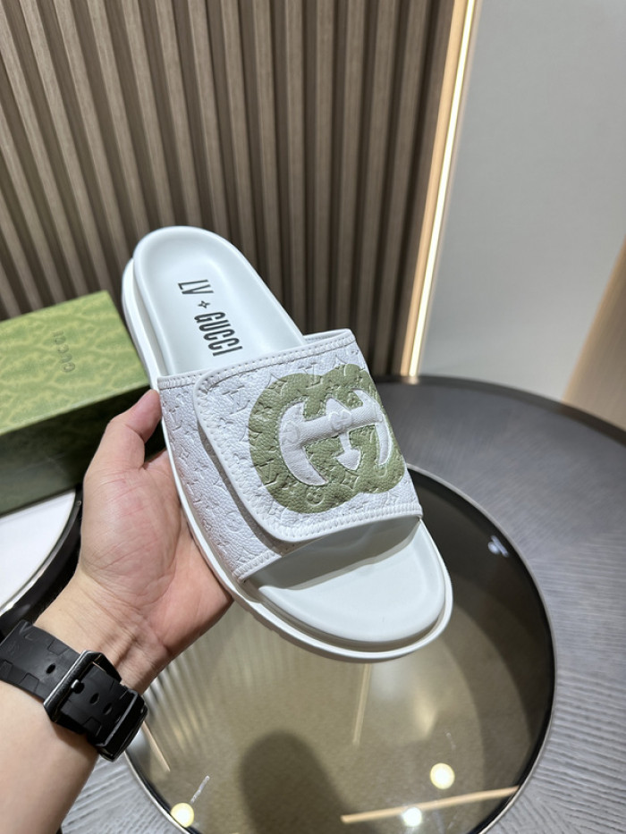 G DESIGNER SLIPPERS