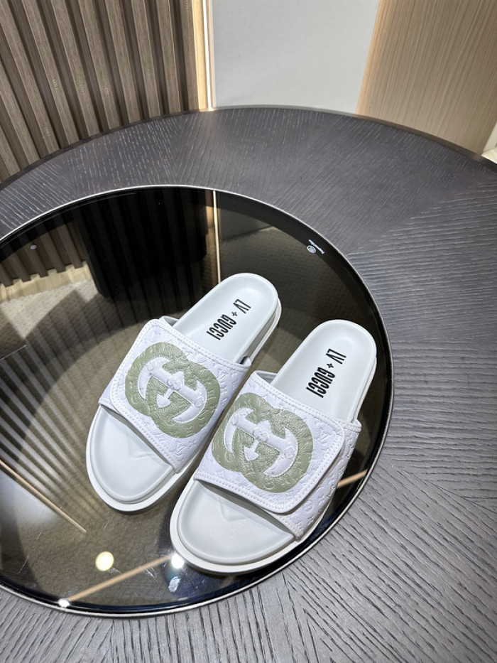 G DESIGNER SLIPPERS