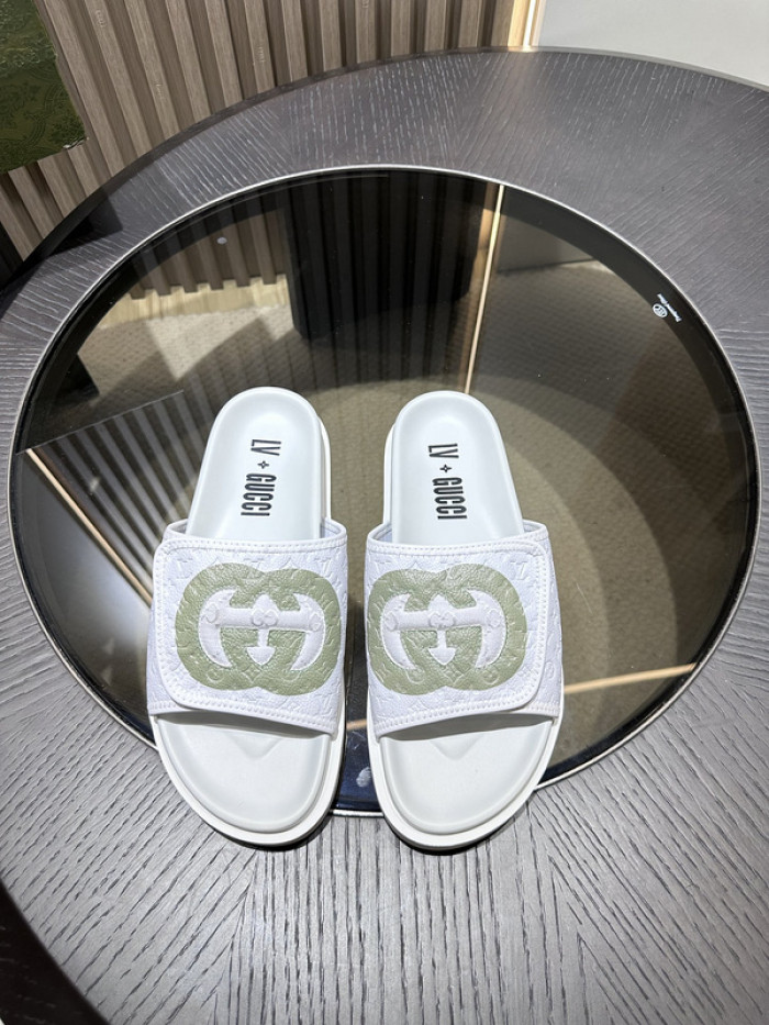 G DESIGNER SLIPPERS
