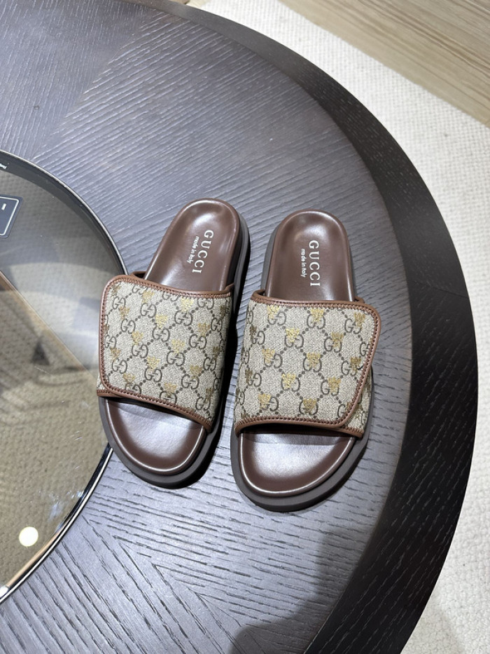 G DESIGNER SLIPPERS