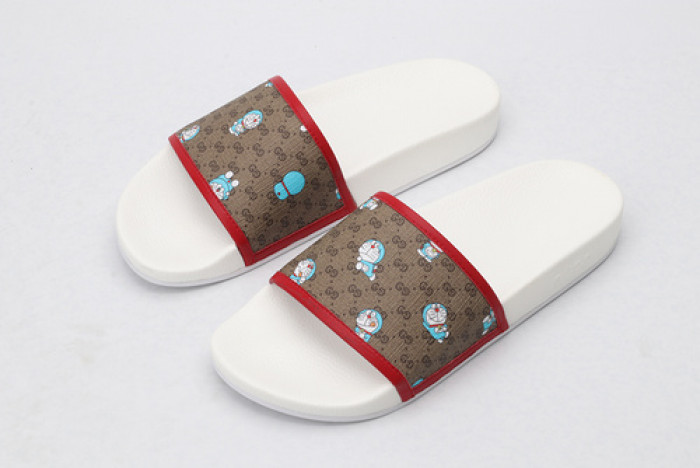 G DESIGNER SLIPPERS