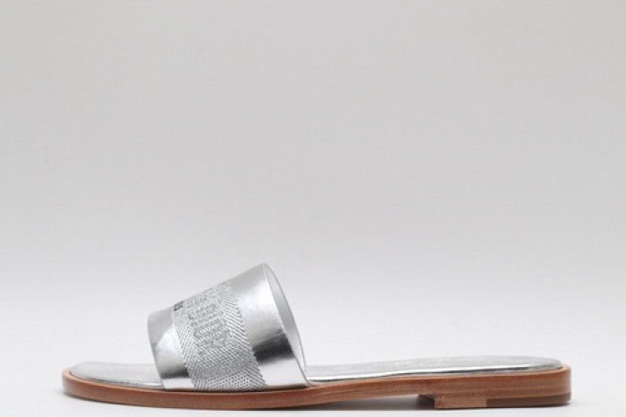 DO DESIGNER SLIPPERS