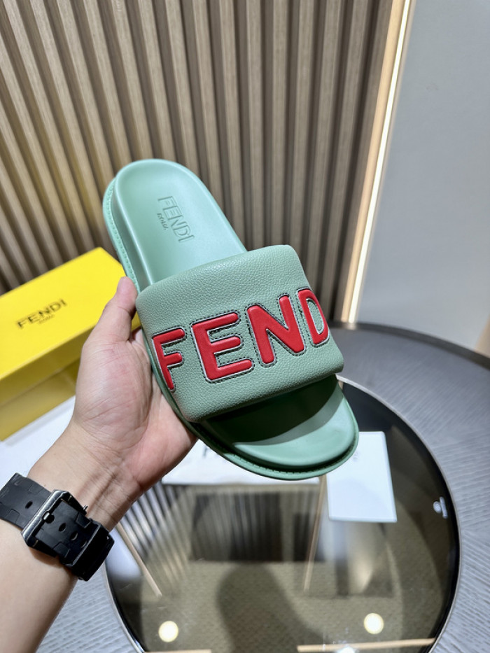 FEND1 SLIPPERS