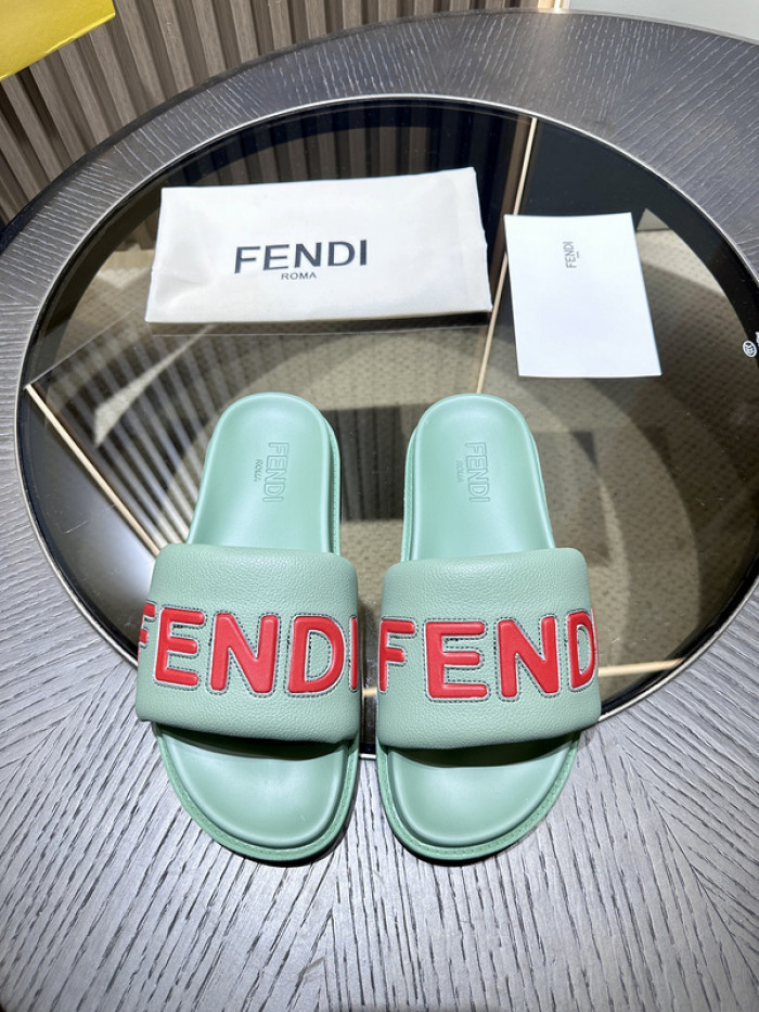 FEND1 SLIPPERS