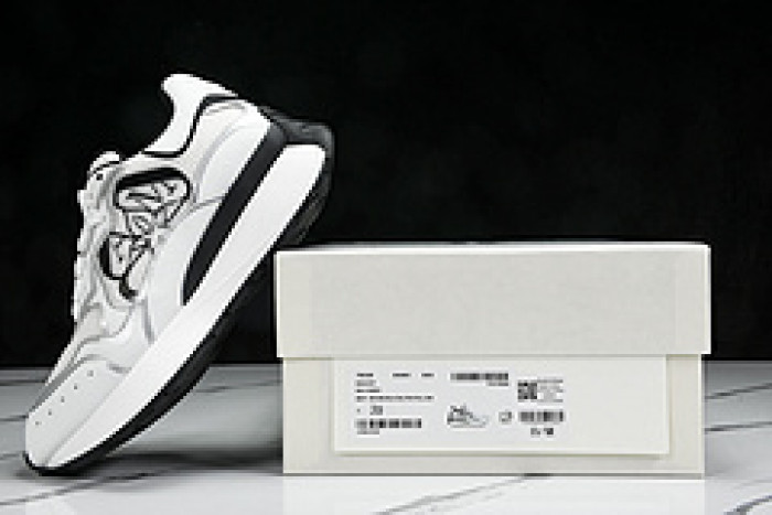 Alexander McQueen sneaker