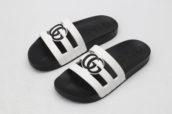 G DESIGNER SLIPPERS