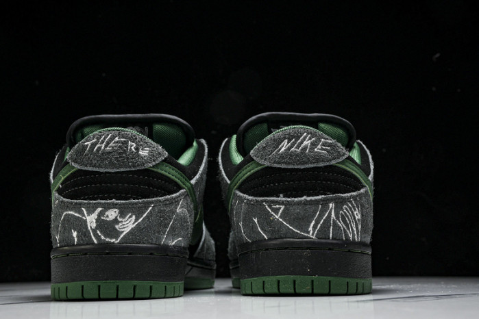 Skateboards x Nike SB Dunk Low HF7743-001