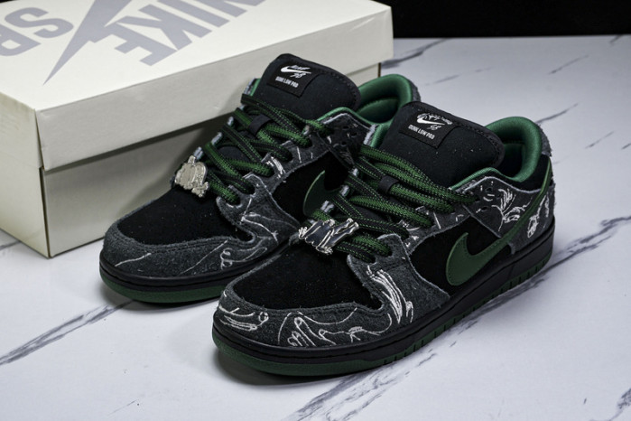 Skateboards x Nike SB Dunk Low HF7743-001