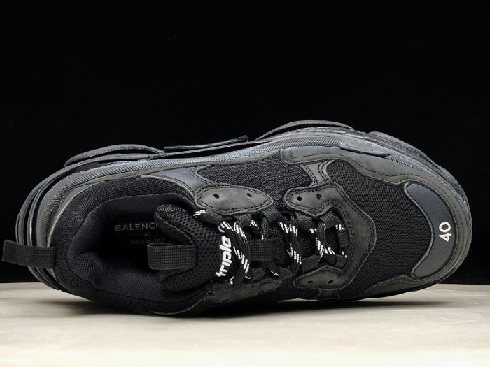 BLEN Triple S Triple Black (2018 Reissue) 51278 W0901 1000