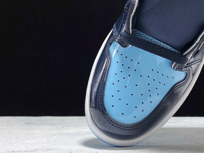 AIR JORDAN 1 RETRO HIGH UNC PATENT CD0461-401