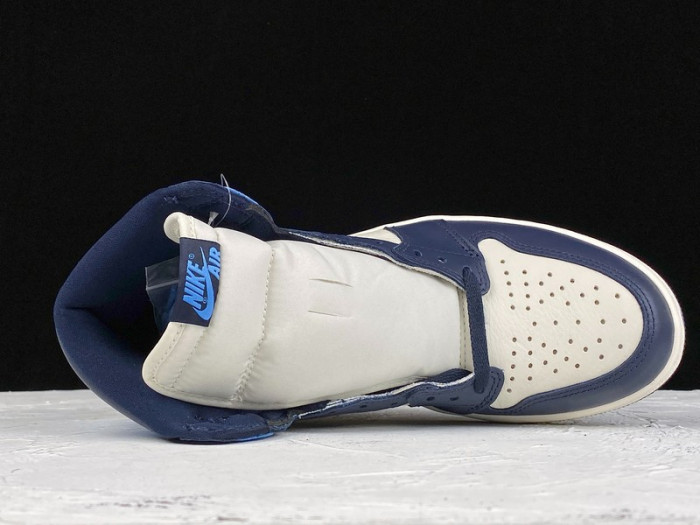 AIR JORDAN 1 OBSIDIAN UNIVERSITY BLUE 555088-140