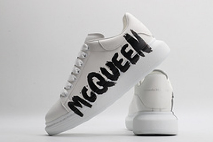 Alexander McQueen sneaker