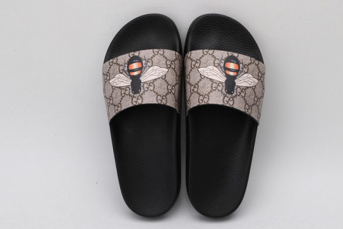 G DESIGNER SLIPPERS