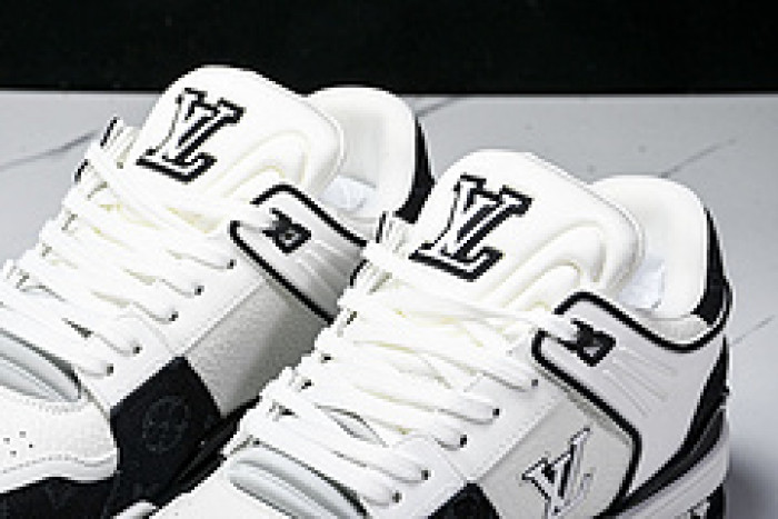 L&V SNEAKERS