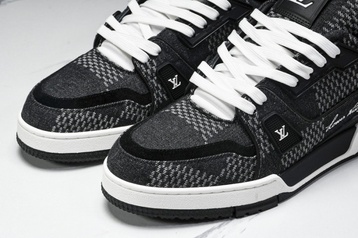 L&V SNEAKERS