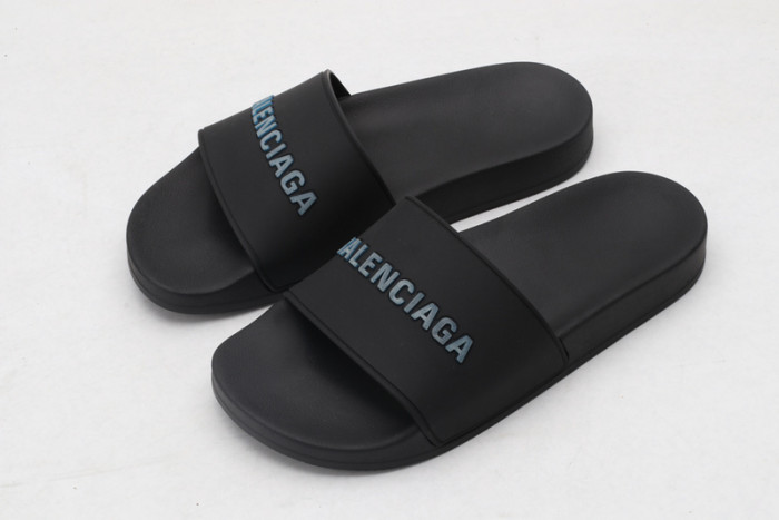 BLEN DESIGNER SLIPPERS