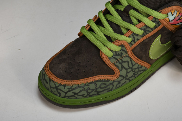 NK Dunk SB Low De La Soul 789841-332