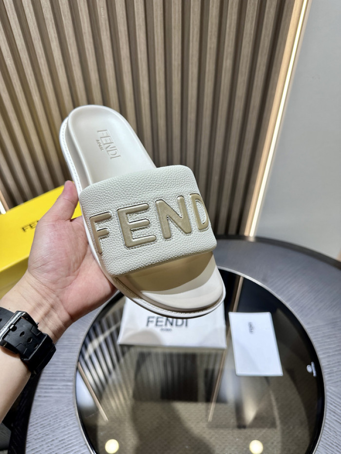 FEND1 SLIPPERS