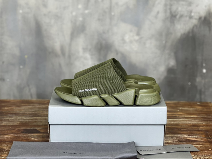 BLEN DESIGNER SLIPPERS