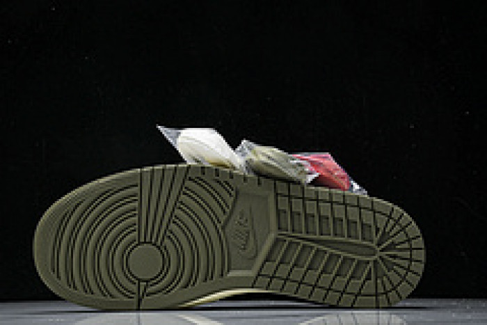 Travis Scott x Air Jordan 1 Low OG DM7866-002