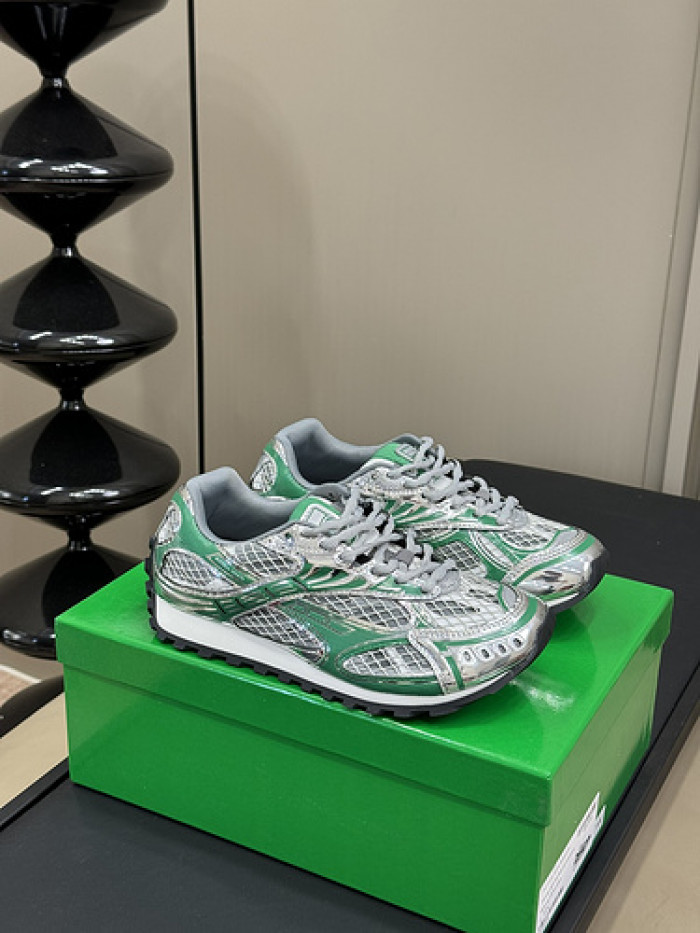 BOTTEGA VENETA SNEAKER
