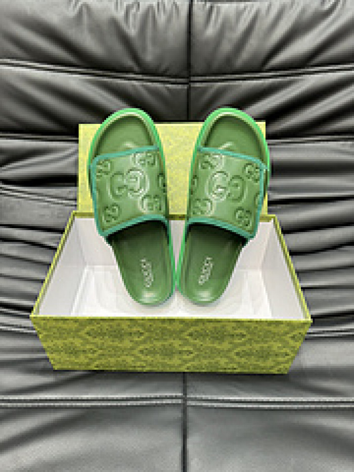 G DESIGNER SLIPPERS