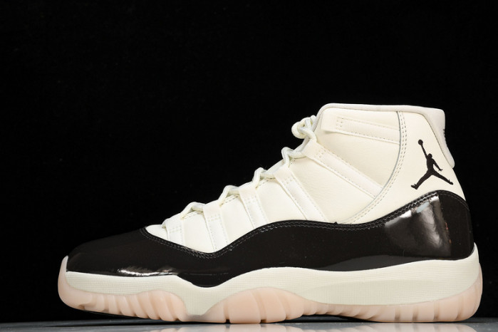 Air Jordan 11 Retro“Neapolitan” AR0715-101