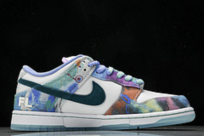 Futura Laboratories x Nike SB Dunk Low HF6061-400
