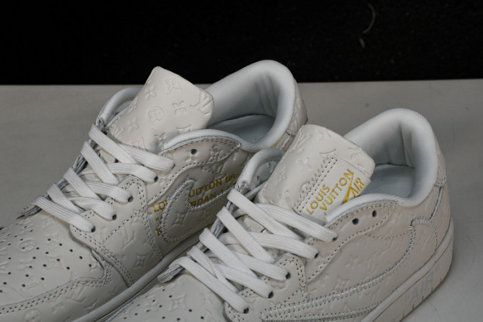 L&V SNEAKERS Travis Scott x Air Jordan 1 Low OG 1A9V87