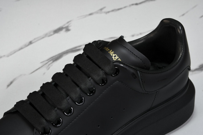 Alexander McQueen sneaker