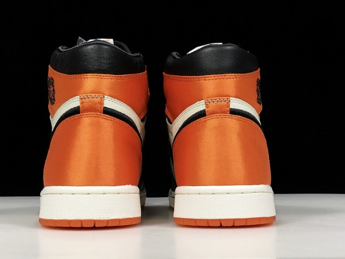 AIR JORDAN 1 RETRO HIGH SATIN SHATTERED BACKBOARD AV3725-010