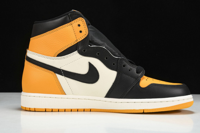 Jordan 1 Retro High OG Taxi - 555088-711