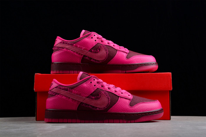 Dunk Low Valentine