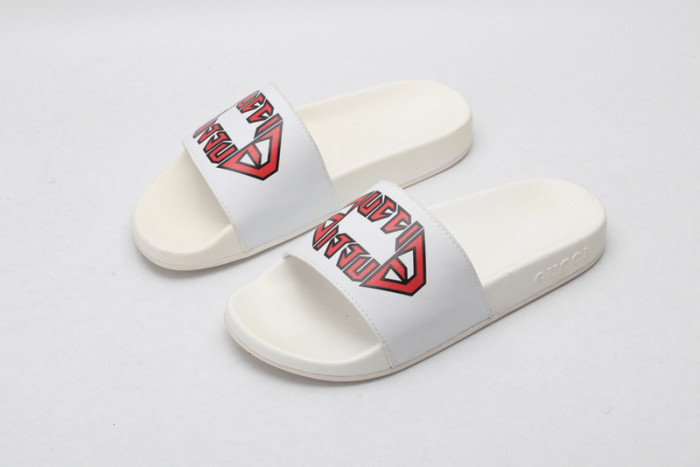 G DESIGNER SLIPPERS