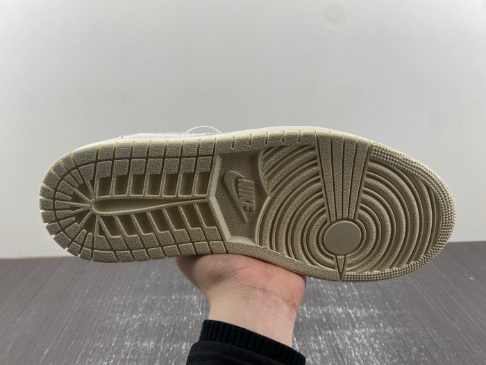 TS x AJ1 Travis Scott x Air Jordan 1 Low OG DM7866-601