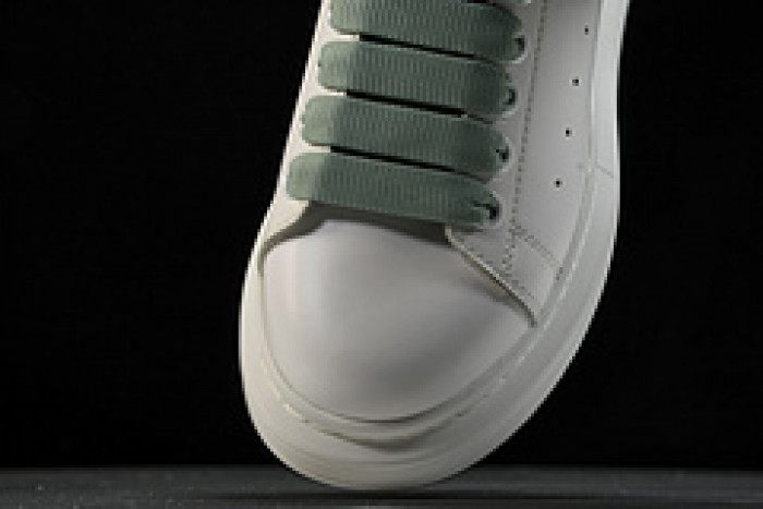 Alexander McQueen sneaker